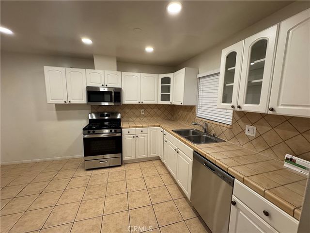 7943 Lasaine Avenue, Northridge, CA 91325