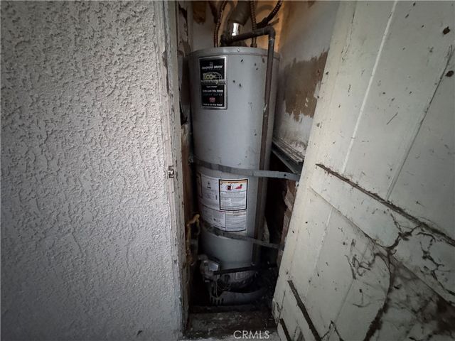 7943 Lasaine Avenue, Northridge, CA 91325