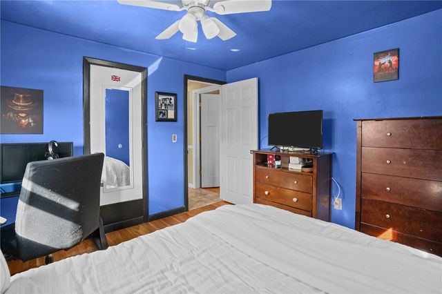 78 Villa Avenue, Cranston, RI 02905