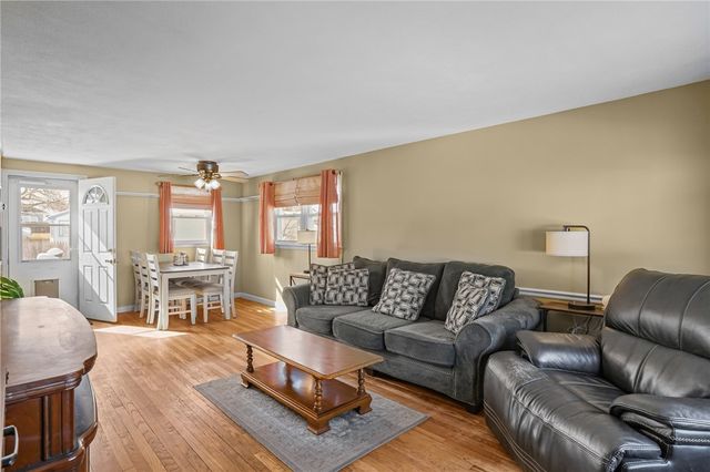 78 Villa Avenue, Cranston, RI 02905