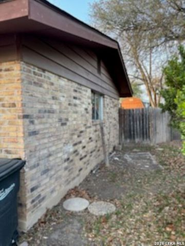 139 Bobolink, New Braunfels, TX 78130