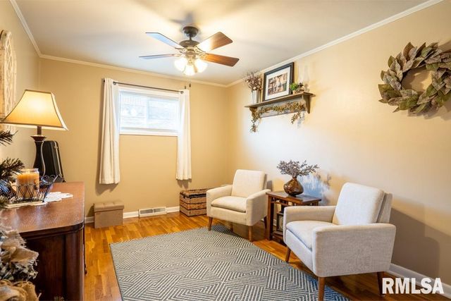 516 S 8TH Street, Herrin, IL 62948