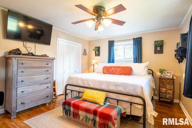 516 S 8TH Street, Herrin, IL 62948