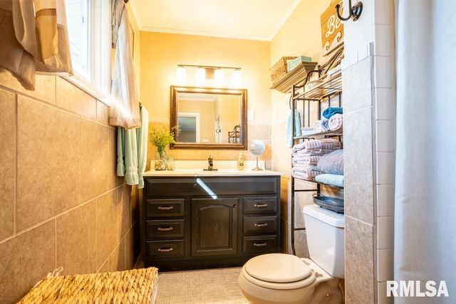 516 S 8TH Street, Herrin, IL 62948