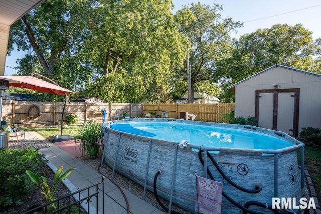 516 S 8TH Street, Herrin, IL 62948