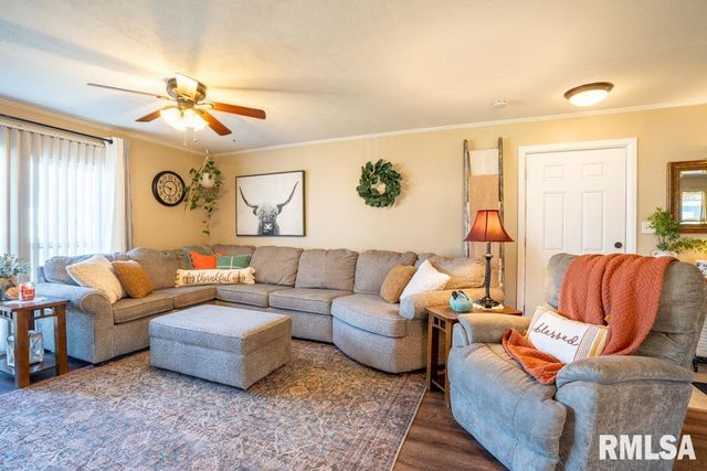 516 S 8TH Street, Herrin, IL 62948