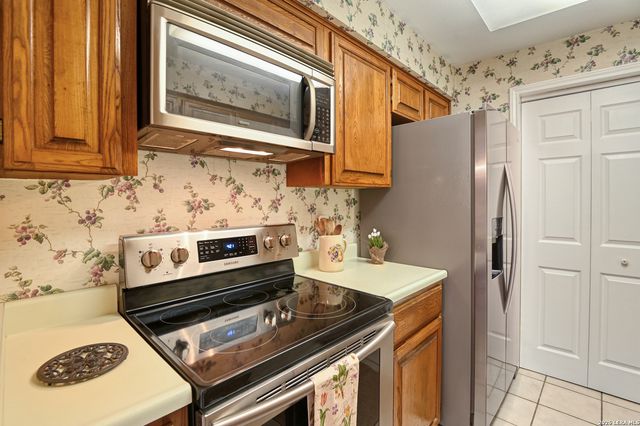 7701 Wurzbach Rd Apt 1402, San Antonio, TX 78229