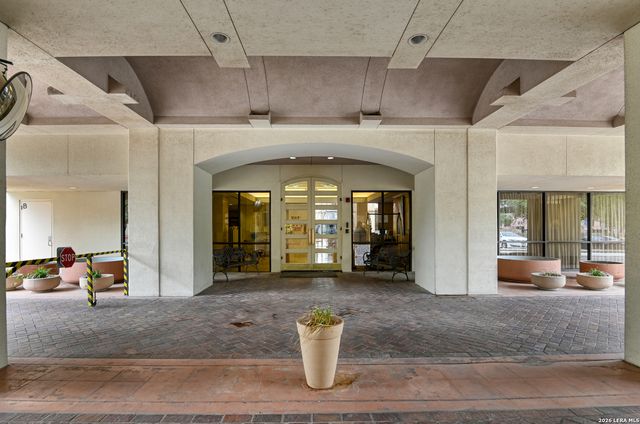 7701 Wurzbach Rd Apt 1402, San Antonio, TX 78229