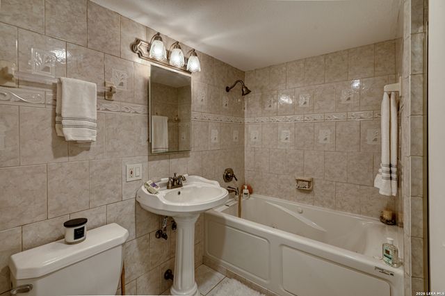 7701 Wurzbach Rd Apt 1402, San Antonio, TX 78229