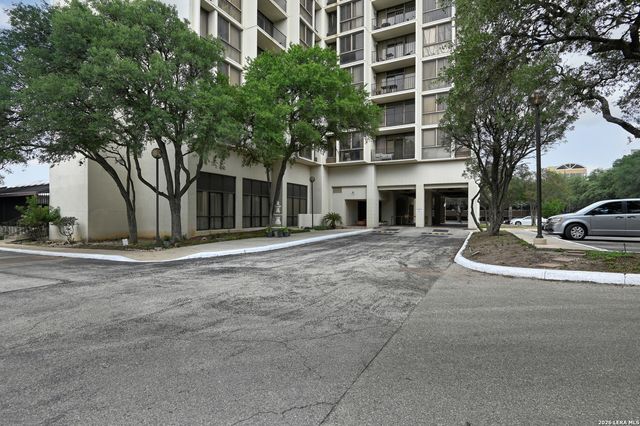 7701 Wurzbach Rd Apt 1402, San Antonio, TX 78229