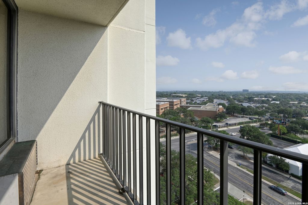 7701 Wurzbach Rd Apt 1402, San Antonio, TX 78229