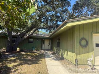 17 S Bayshore Drive, East Point, FL 32328