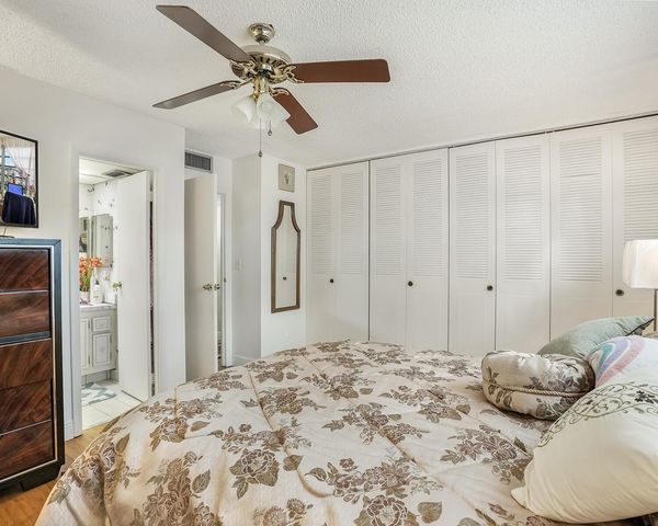 3400 NW 48th Avenue 502, Lauderdale Lakes, FL 33319