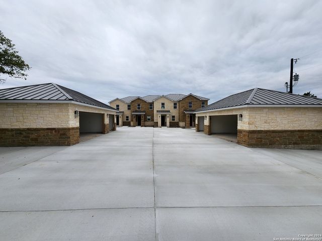 289 Stargrass Unit C, Spring Branch, TX 78070