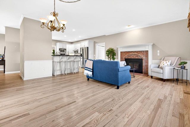 4120 N WINDCROSS DRIVE, Appleton, WI 54913