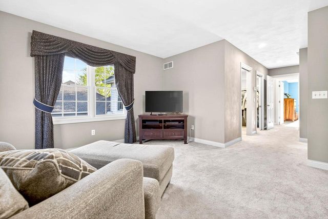 4120 N WINDCROSS DRIVE, Appleton, WI 54913