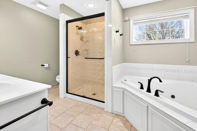 4120 N WINDCROSS DRIVE, Appleton, WI 54913