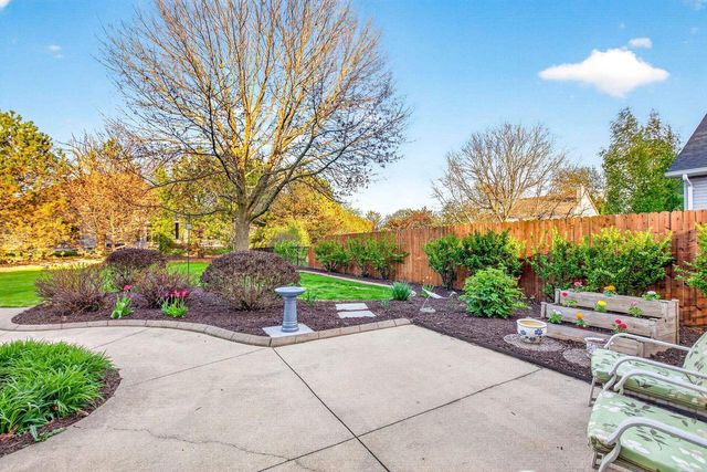4120 N WINDCROSS DRIVE, Appleton, WI 54913