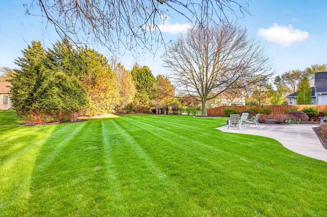 4120 N WINDCROSS DRIVE, Appleton, WI 54913