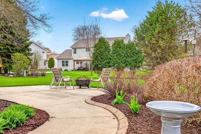 4120 N WINDCROSS DRIVE, Appleton, WI 54913