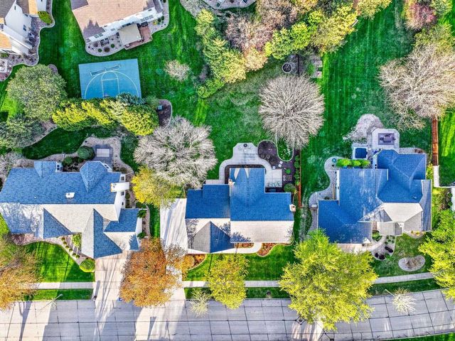 4120 N WINDCROSS DRIVE, Appleton, WI 54913