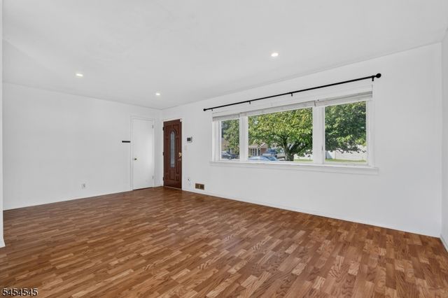 17 Joanna Pl, Woodbridge Twp., NJ 07067