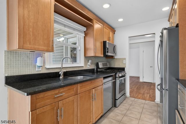 17 Joanna Pl, Woodbridge Twp., NJ 07067
