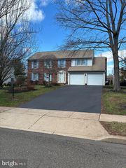 425 SHOEMAKER WAY, Lansdale, PA 19446