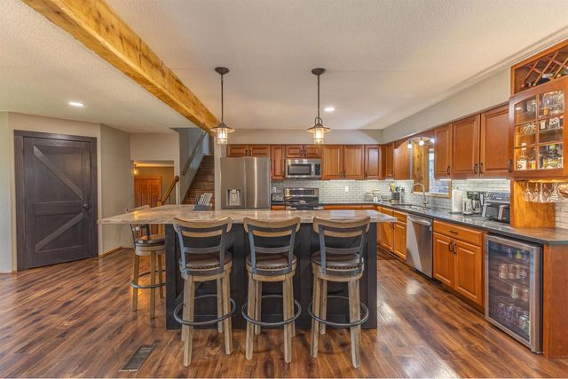 815 Westwood Drive, Onalaska, WI 54650