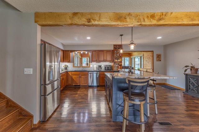 815 Westwood Drive, Onalaska, WI 54650
