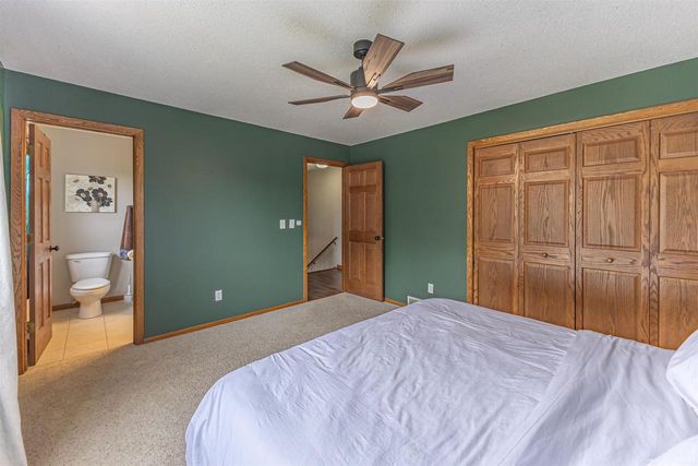 815 Westwood Drive, Onalaska, WI 54650