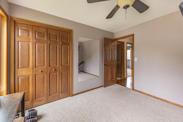 815 Westwood Drive, Onalaska, WI 54650