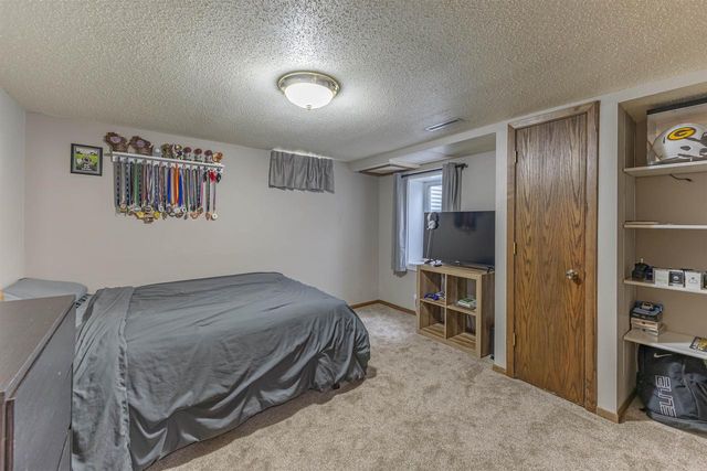 815 Westwood Drive, Onalaska, WI 54650