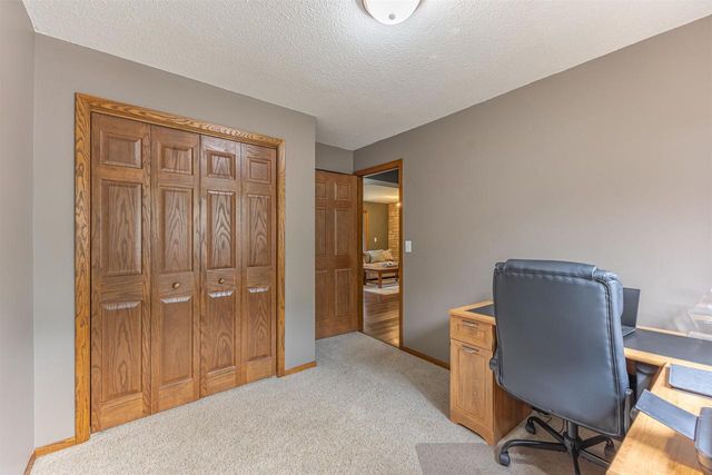815 Westwood Drive, Onalaska, WI 54650
