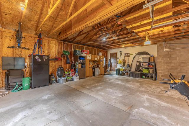 815 Westwood Drive, Onalaska, WI 54650