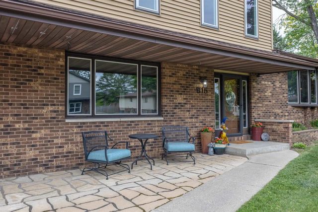 815 Westwood Drive, Onalaska, WI 54650