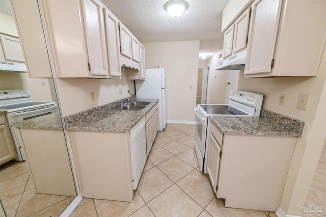 9345 Chisholm Rd K-1, Pensacola, FL 32514