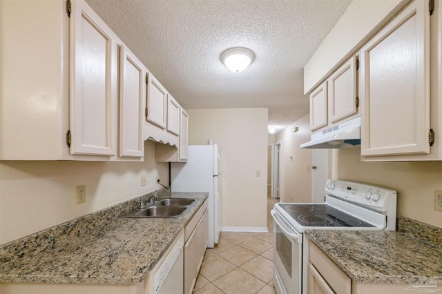 9345 Chisholm Rd K-1, Pensacola, FL 32514