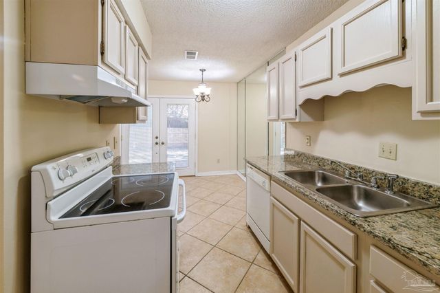 9345 Chisholm Rd K-1, Pensacola, FL 32514