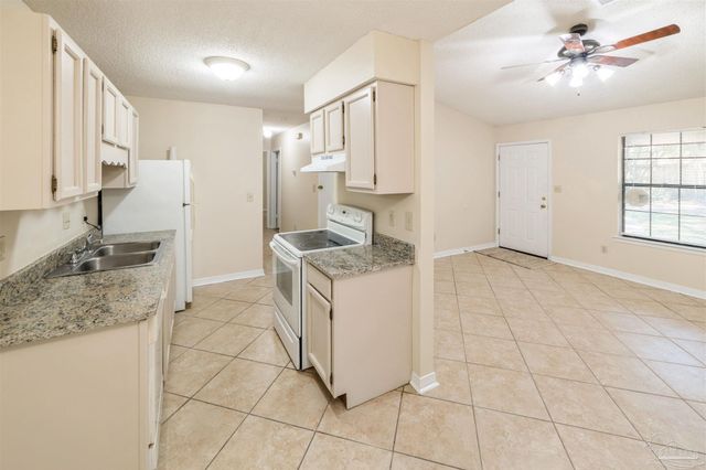 9345 Chisholm Rd K-1, Pensacola, FL 32514