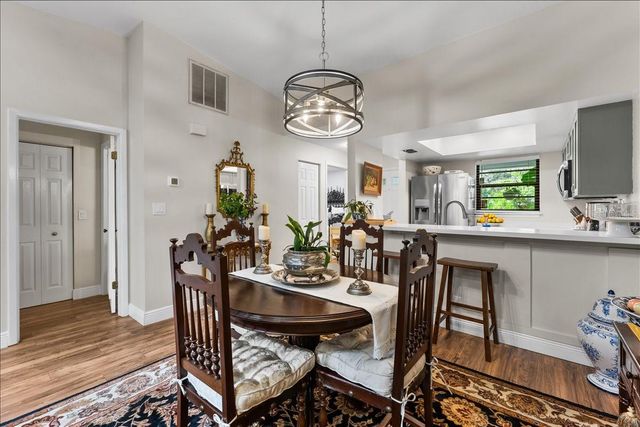 39650 US HWY 19 N 573, Tarpon Springs, FL 34689