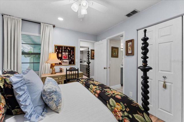 39650 US HWY 19 N 573, Tarpon Springs, FL 34689