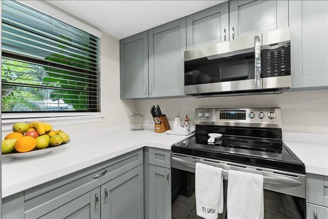 39650 US HWY 19 N 573, Tarpon Springs, FL 34689