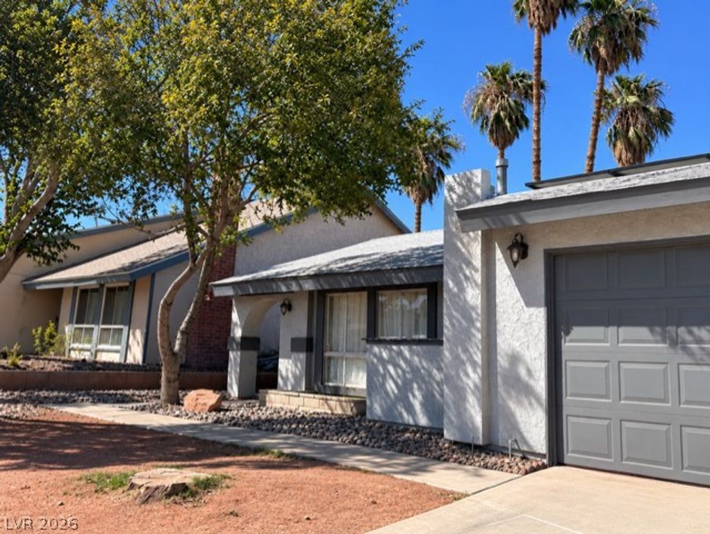 4490 Margarete Avenue, Las Vegas, NV 89121 — photo 2