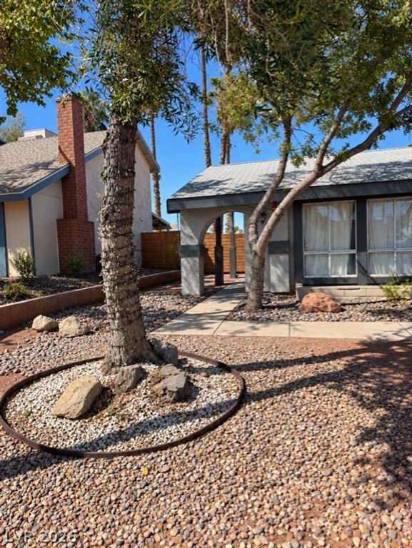 4490 Margarete Avenue, Las Vegas, NV 89121 — photo 4