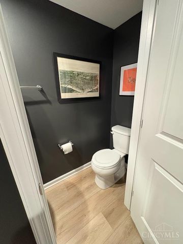 13 Wentworth Lane, Deer Park, OH 45236