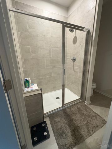 13 Wentworth Lane, Deer Park, OH 45236