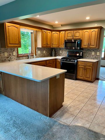 3563 Franklin Dr Drive, Auburn, IN 46706
