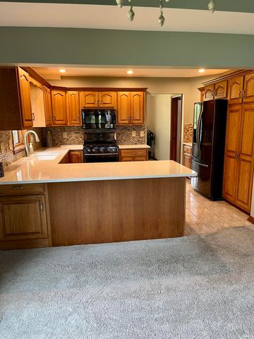 3563 Franklin Dr Drive, Auburn, IN 46706