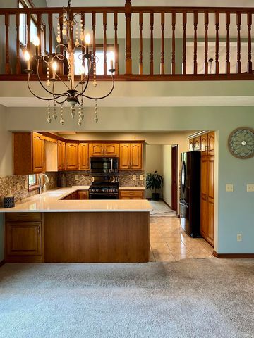 3563 Franklin Dr Drive, Auburn, IN 46706